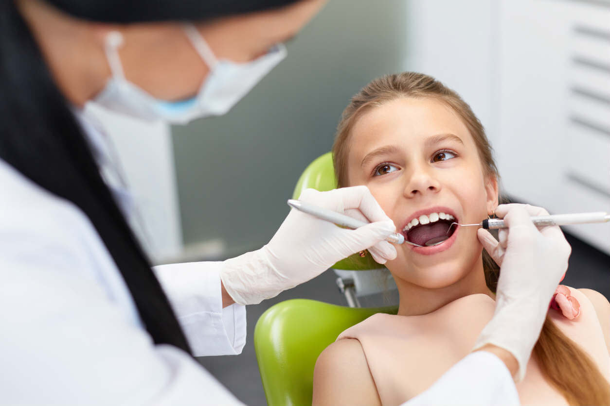 girl at dentist visit