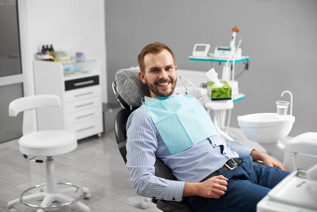 happy st. louis man at dentist