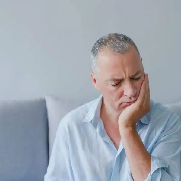 st. louis man with tooth ache